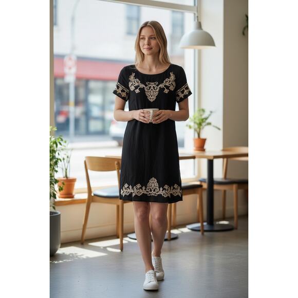 Lulus Dresses & Skirts - Black and Cream Lulus Dress Size XSmall